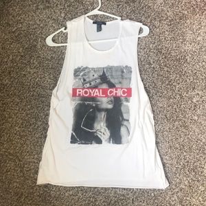 Royal Chic Graphic Tee T-shirt